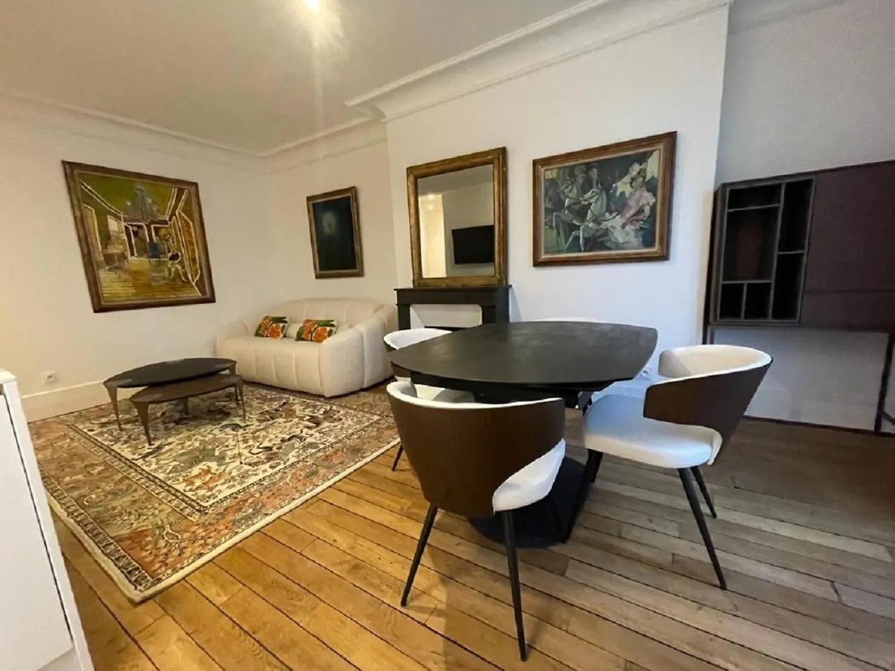 Charming Property Apartment Paris